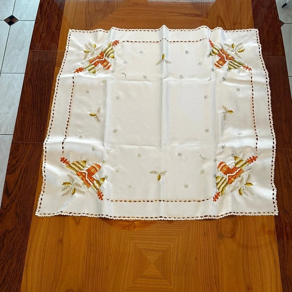 Vintage‎ Christmas Square Tablecloth Embroidered Snowy Cottage Lace Trim 34x34